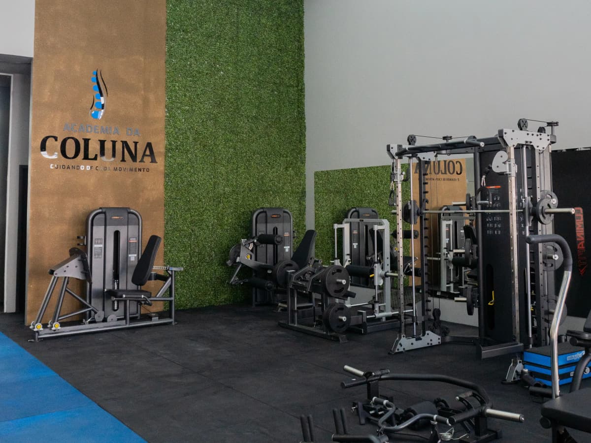 Imagens da Academia da Coluna